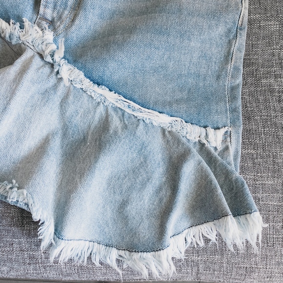 GRLFRND Giselle A-Line Ruffle Skirt in Lucca - Picture 6 of 8